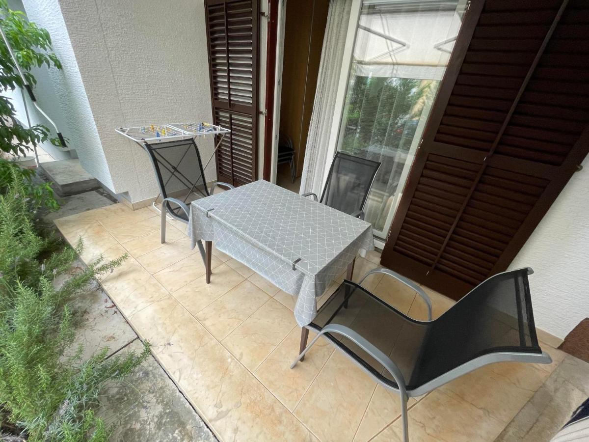 Novigrad Istria Iva Apartments מראה חיצוני תמונה