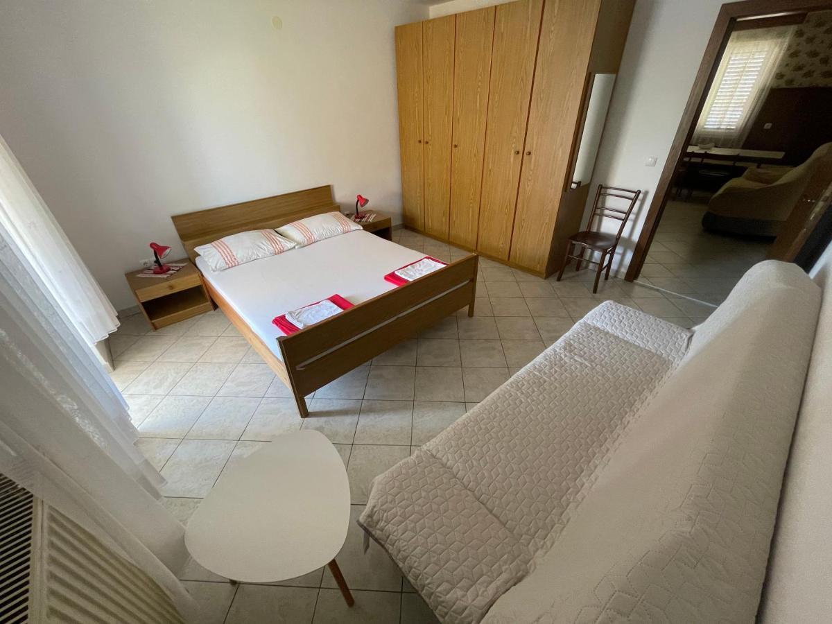 Novigrad Istria Iva Apartments מראה חיצוני תמונה