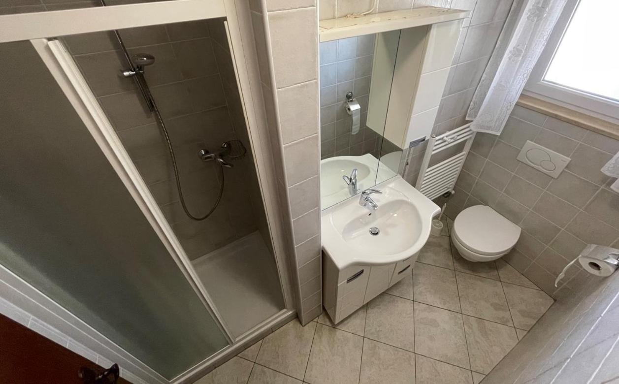 Novigrad Istria Iva Apartments מראה חיצוני תמונה
